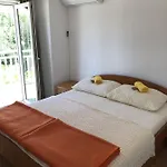 Ivana 3* Neum