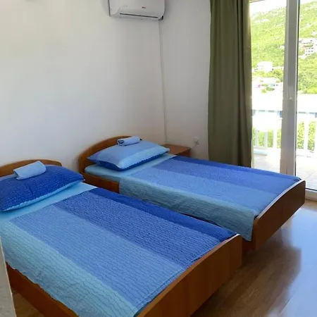 Guest house Ivana 3*