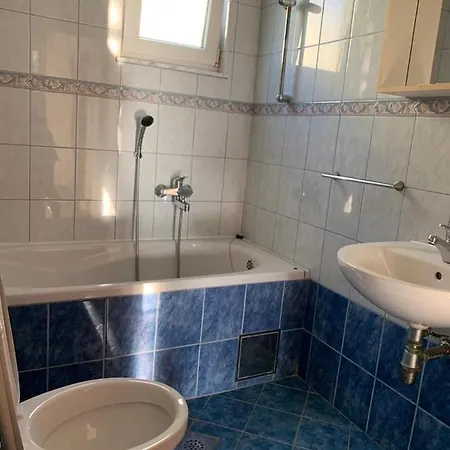 Ivana Guest house 3*