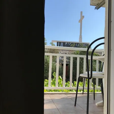 Guest house Ivana 3*